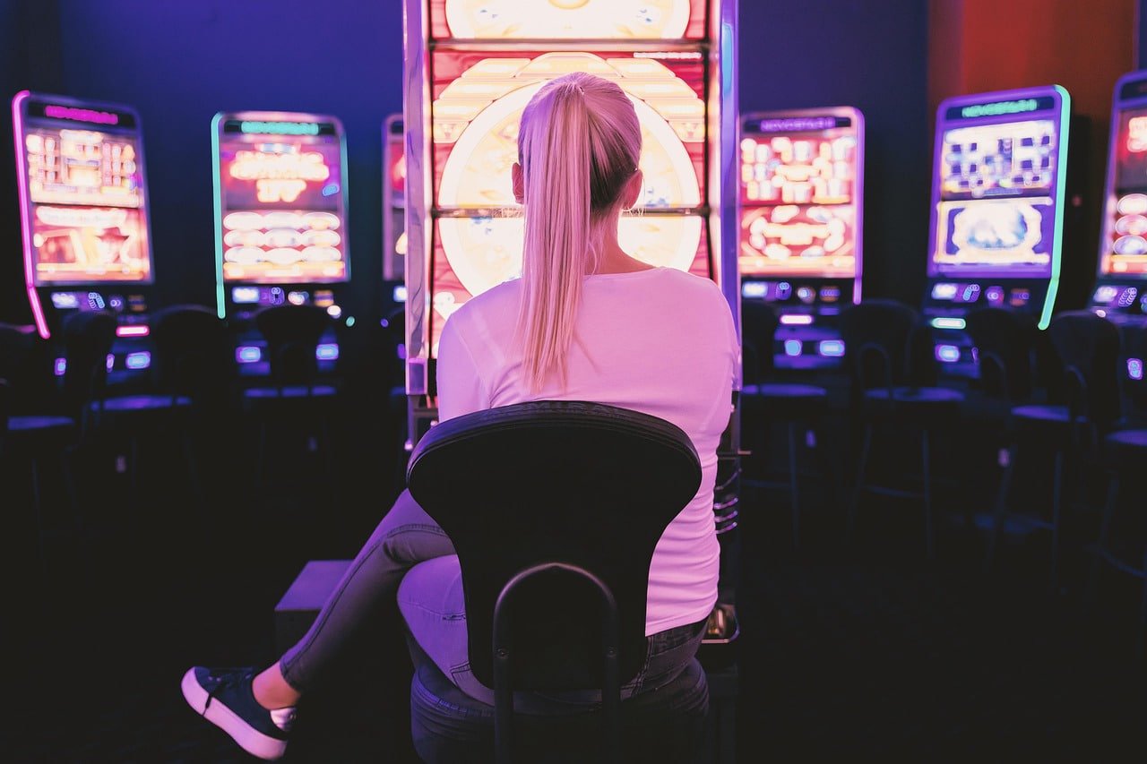 9awin app on mobile showing sports betting and casino lobby for Philippines users